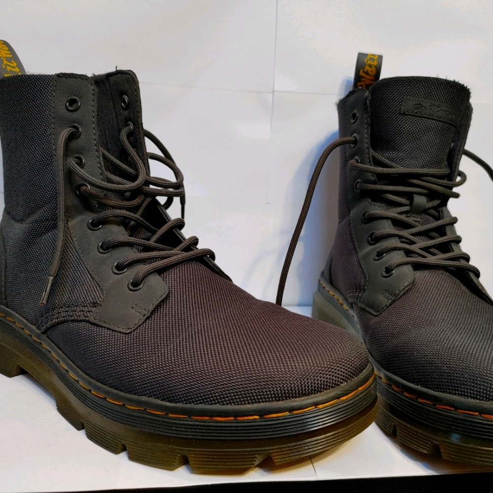 Men's Dr. Martens Combs size 11